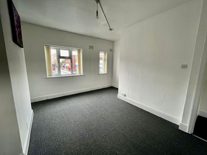 3 Bedroom Flat To Rent In Bristol Road South, Birmingham, B31
