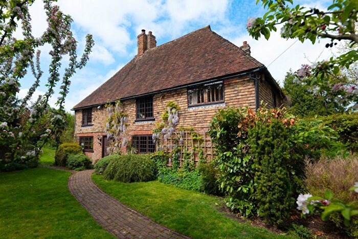 4 Bedroom Detached House For Sale In The Street, Hothfield, TN26