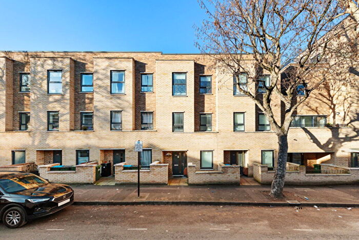 4 Bedroom Terraced House For Sale In Brookhill Road, Woolwich, London, SE18