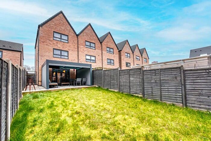 4 Bedroom Semi Detached House To Rent In Vere Street, Birmingham, B5