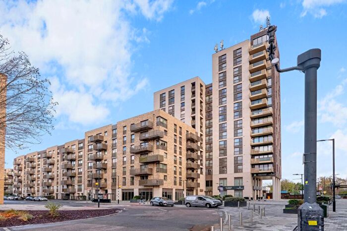 1 Bedroom Flat For Sale In Alma Road, Enfield, EN3