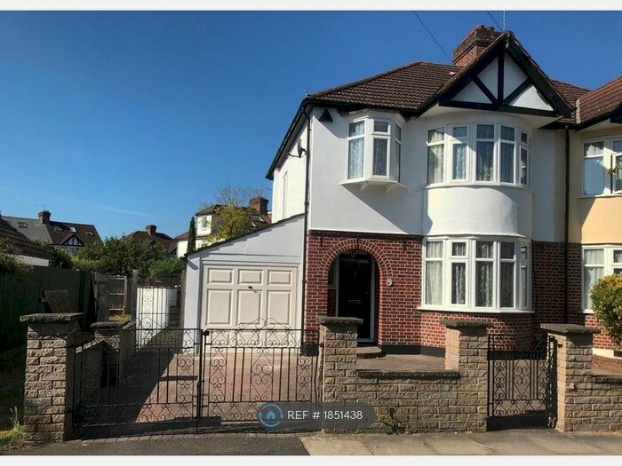 3 Bedroom Semi-Detached House To Rent In Buckleigh Avenue West Wimbledon, London, SW20