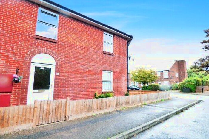 2 Bedroom Property To Rent In Donnelly Street, Gosport, PO12