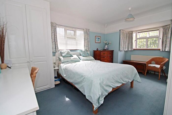4 Bedroom Detached House For Sale In Oakwood Avenue, Beckenham, BR3