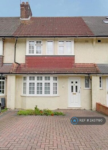 3 Bedroom Terraced House To Rent In Gubbins Lane, Romford, RM3
