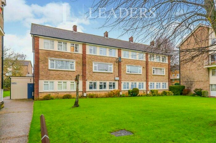 3 Bedroom Maisonette To Rent In The Ridgeway, AL4