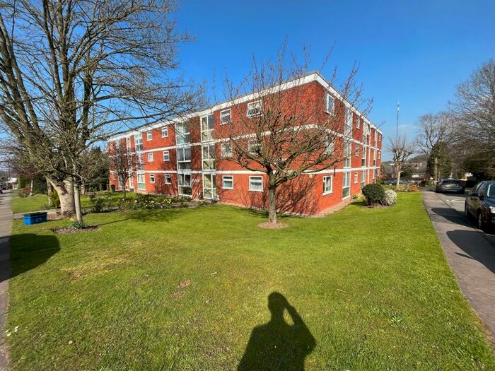 2 Bedroom Apartment To Rent In Blackberry Lane, Sutton Coldfield, B74