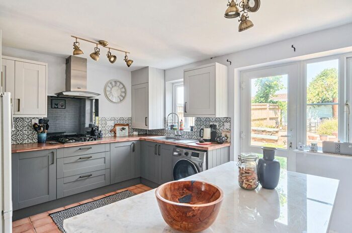 3 Bedroom End Of Terrace House For Sale In Cromwell Close, Faringdon, Oxfordshire, SN7