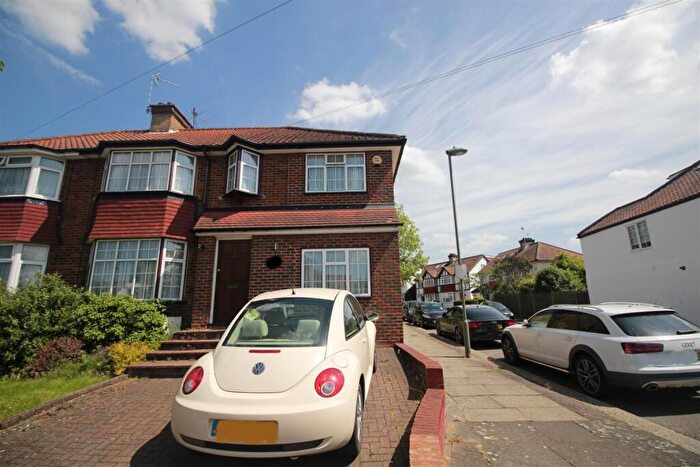 4 Bedroom Semi-Detached House To Rent In Farm Road, Edgware, Greater London, HA8