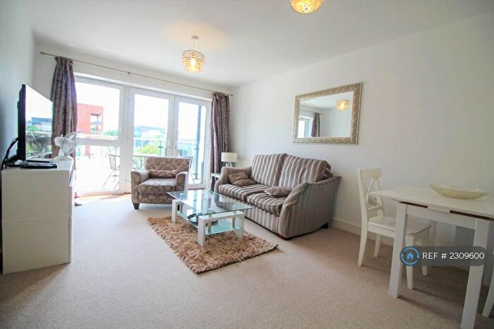 2 Bedroom Flat To Rent In Backus Lodge, Oakgrove, Milton Keynes, MK10