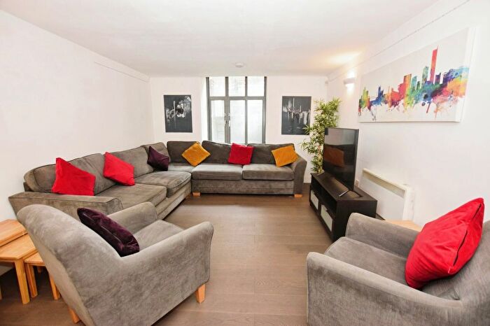 2 Bedroom Flat To Rent In Cambridge Mill, Cambridge Street, City Centre, Manchester, M1