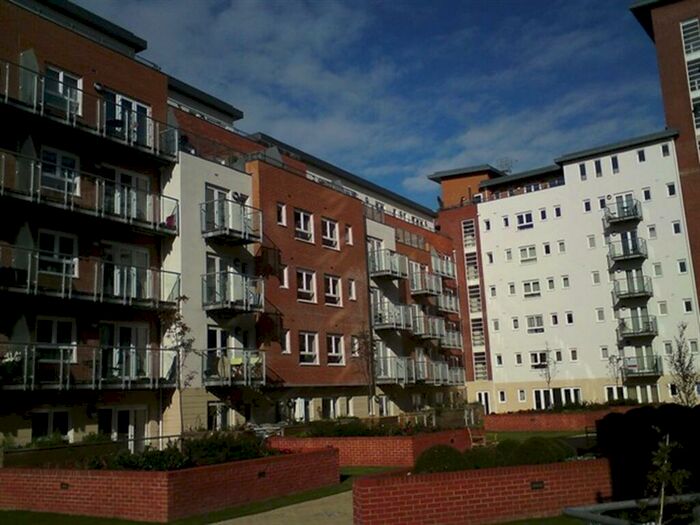 1 Bedroom Flat To Rent In Oceana Boulevard, Lower Canal Walk, Southampton, SO14