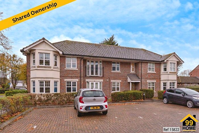 2 Bedroom Flat For Sale In Quinton Fields, Emsworth, Hampshire, PO10