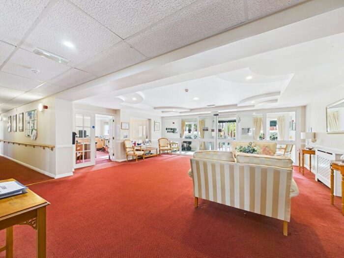 1 Bedroom Flat For Sale In Harold Road, Margate, CT9