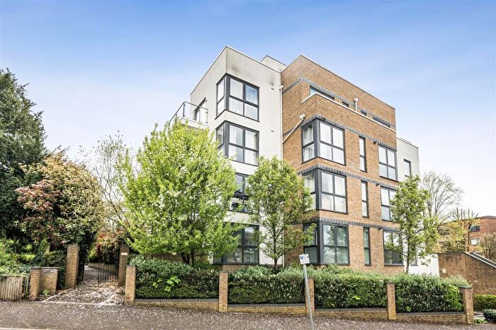 2 Bedroom Apartment For Sale In Church Hill Road, Surbiton, KT6