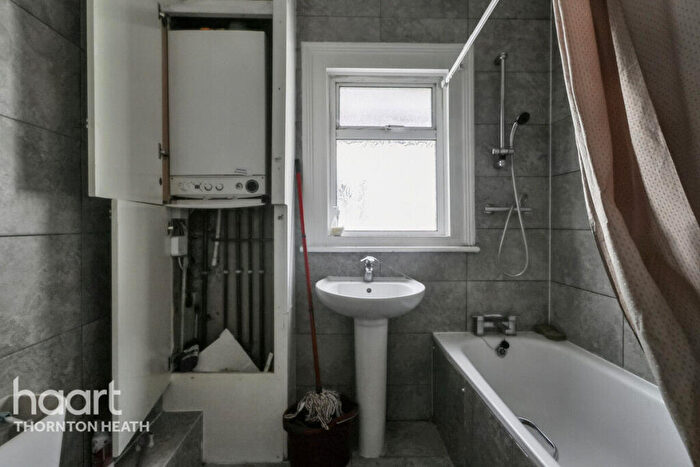 4 Bedroom Character Property For Sale In Buller Road, Thornton Heath, CR7