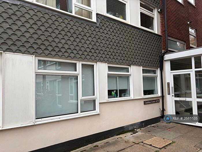 2 Bedroom Flat To Rent In Carlton Court, Southampton, SO15