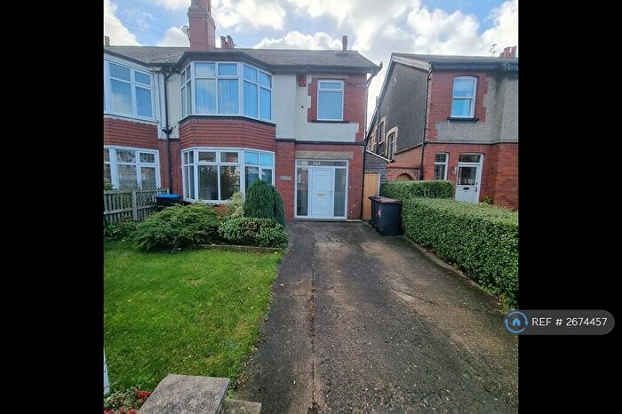 1 Bedroom Flat To Rent In Lynton Gardens, Harrogate, HG1