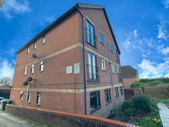 Apartment To Rent In Thorold Road, Bitterne Park, SO18