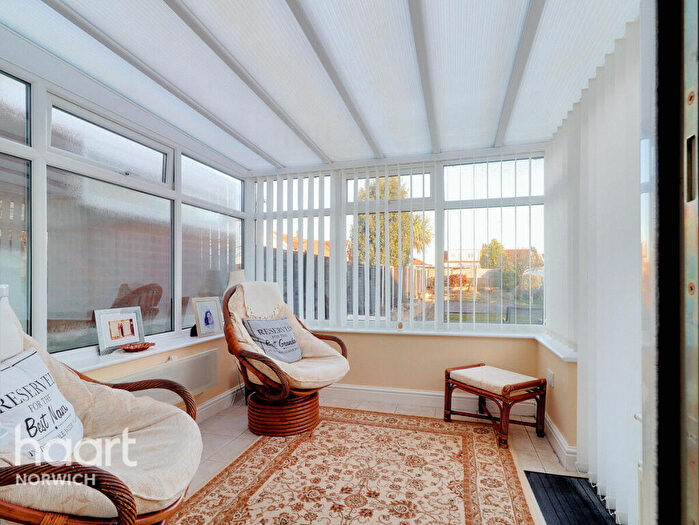 2 Bedroom Semi-Detached Bungalow For Sale In Thorpe Avenue, Norwich, NR7