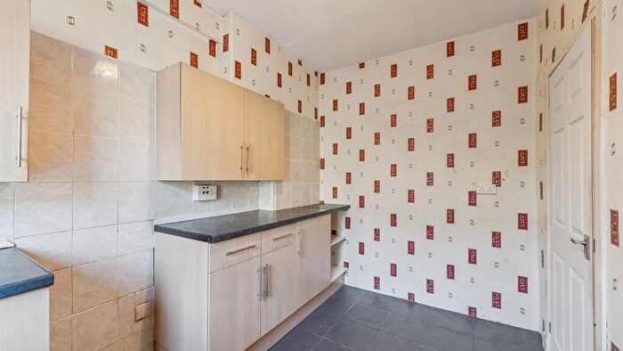 2 Bedroom Semi-Detached House For Sale In Curzon Street, Ruchill, Glasgow, G20