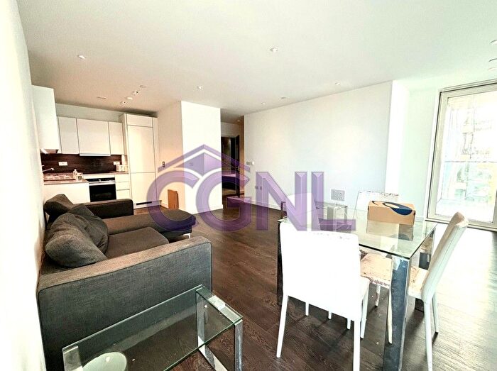 1 Bedroom Flat To Rent In Devan Grove, London, N4