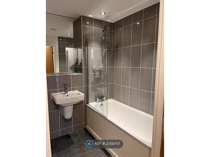 1 Bedroom Flat To Rent In Mullins House, Cheltenham, GL51