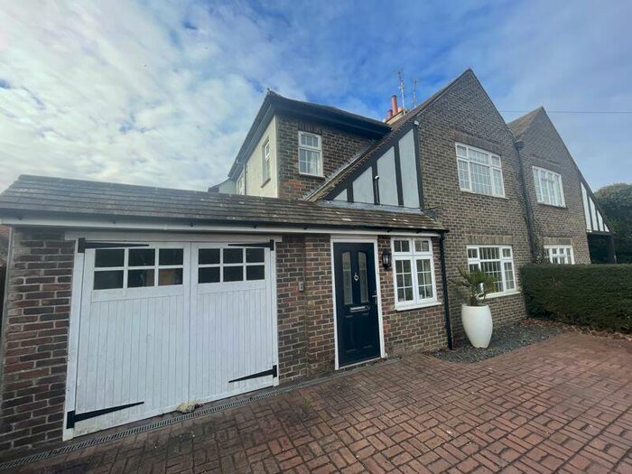 4 Bedroom Semi-Detached House To Rent In Gossamer Lane, Bognor Regis, PO21