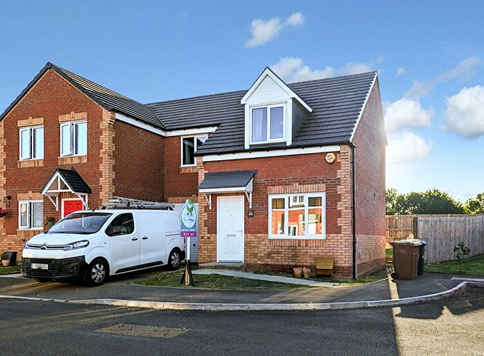 3 Bedroom Semi-Detached House For Sale In Queensbury Grove, Middlesbrough, TS5