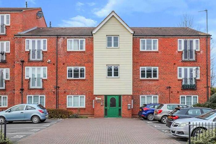 2 Bedroom Apartment To Rent In Mill Bridge Close, Retford, Nottinghamshire, DN22