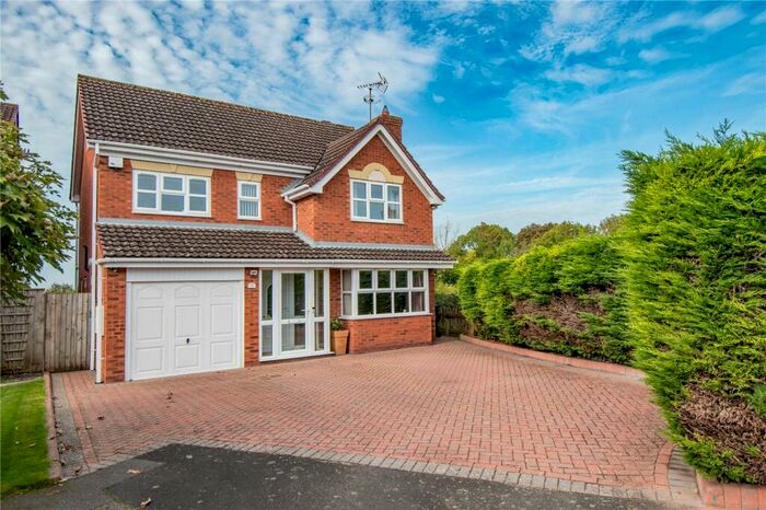 4 Bedroom Detached House For Sale In Avoncroft Road, Stoke Heath, Bromsgrove, Worcestershire, B60