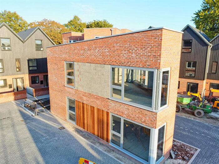 2 Bedroom House For Sale In St. Nicholas Road, Beverley, HU17