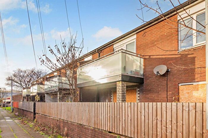 1 Bedroom Flat For Sale In Landells Walk, Manchester, M40