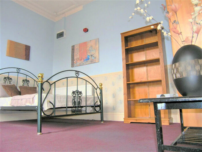 1 Bedroom House To Rent In Hyde Park Road, Leeds, LS6