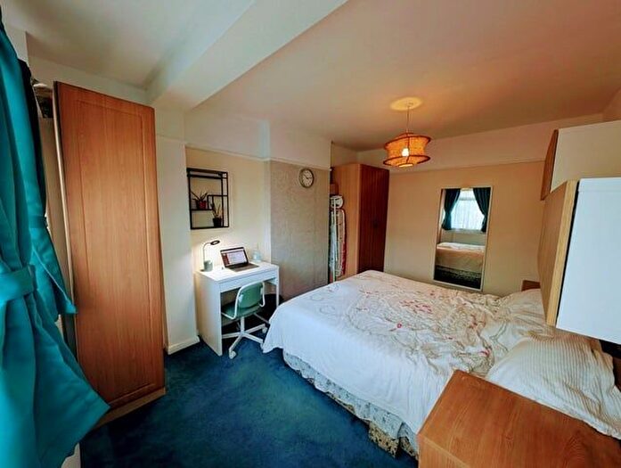 Studio To Rent In Cranfield Close, London, SE27