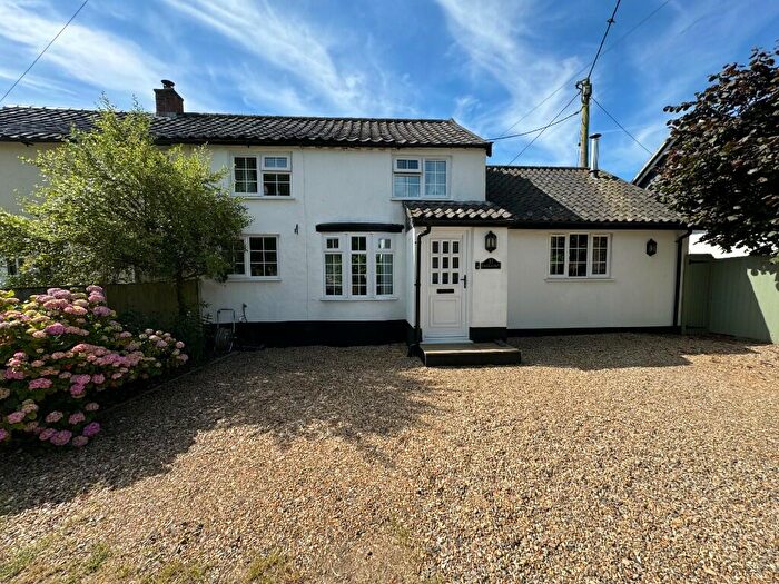 3 Bedroom Semi-Detached House For Sale In Fen Street, Old Buckenham, NR17