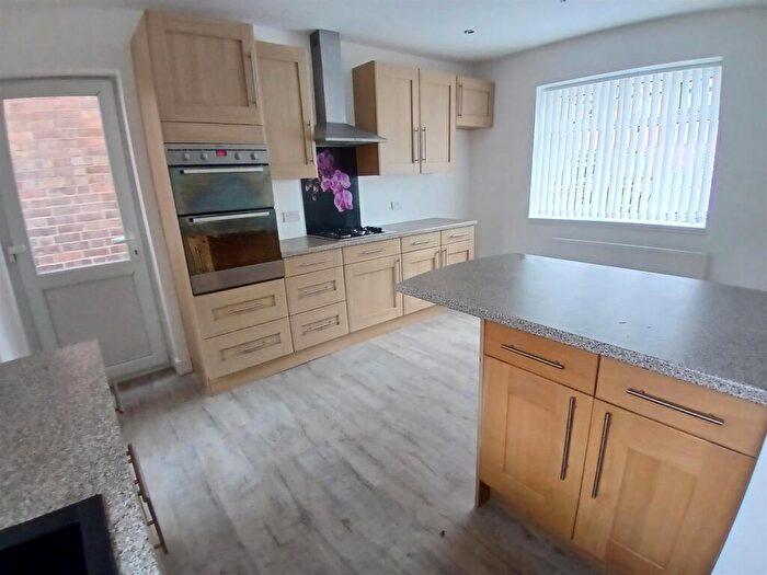 4 Bedroom Detached House For Sale In Glebe Road, Hinckley, LE10