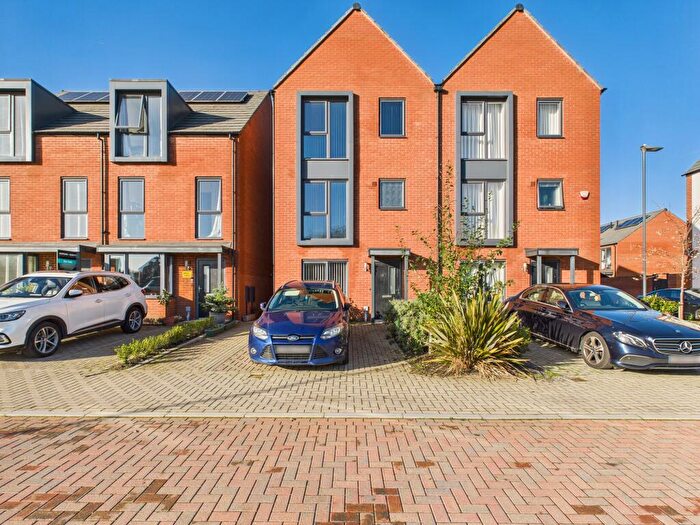 Semi-Detached House To Rent In Newtonmore Drive, Kingsway, DE22