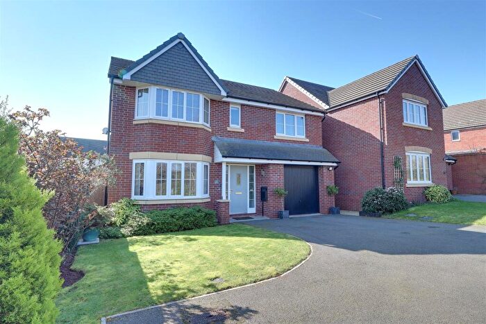 4 Bedroom Detached House For Sale In School View, Newent, GL18