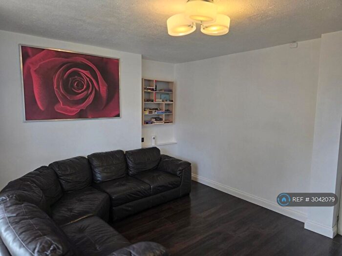1 Bedroom Flat To Rent In Silbury House, London, SE26