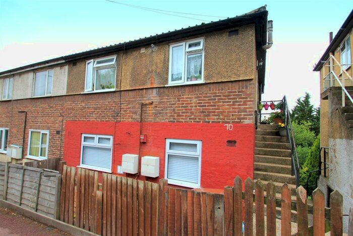 2 Bedroom Flat To Rent In Upper Luton Road, Chatham, ME5