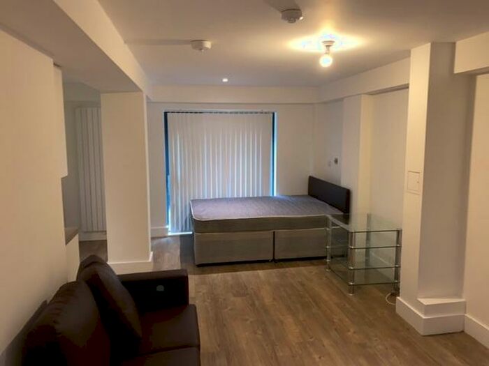 Studio To Rent In Scholes Street, Oldham, Greater Manchester, OL1