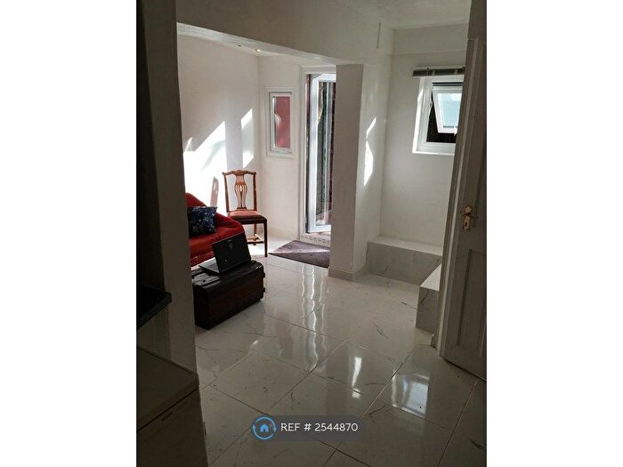 5 Bedroom Terraced House To Rent In Woolwich Road, London, SE7