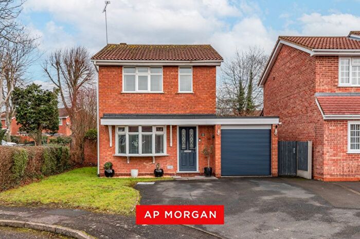 3 Bedroom Detached House For Sale In Northfield Close, Church Hill North, Redditch, B98