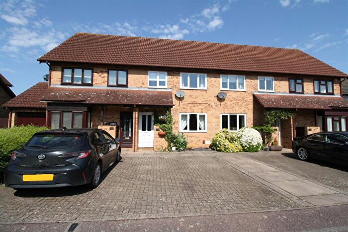 3 Bedroom House For Sale In Gaddesden Crescent, Wavendon Gate, Milton Keynes, MK7