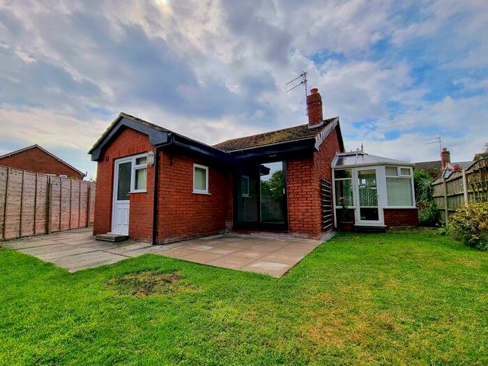 2 Bedroom Detached Bungalow To Rent In Bannistre Court, Tarleton, Preston, PR4
