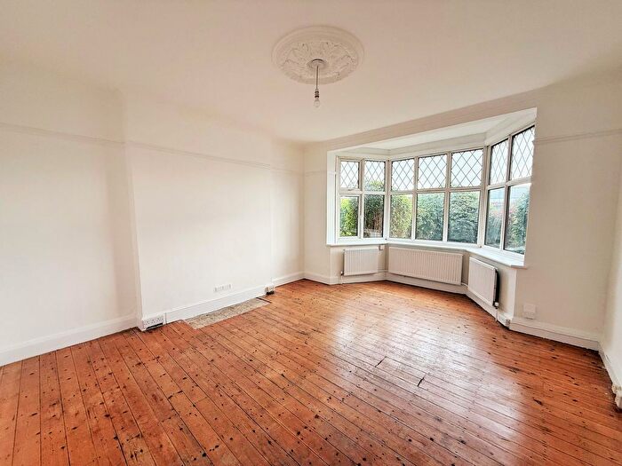4 Bedroom Semi-detached House For Sale In Nevill Road, Hove, BN3