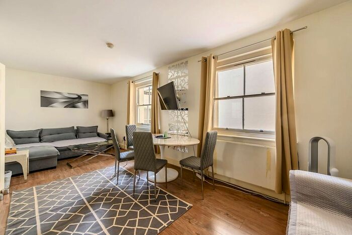 2 Bedroom Flat To Rent In Queens Gate, South Kensington, London, SW7