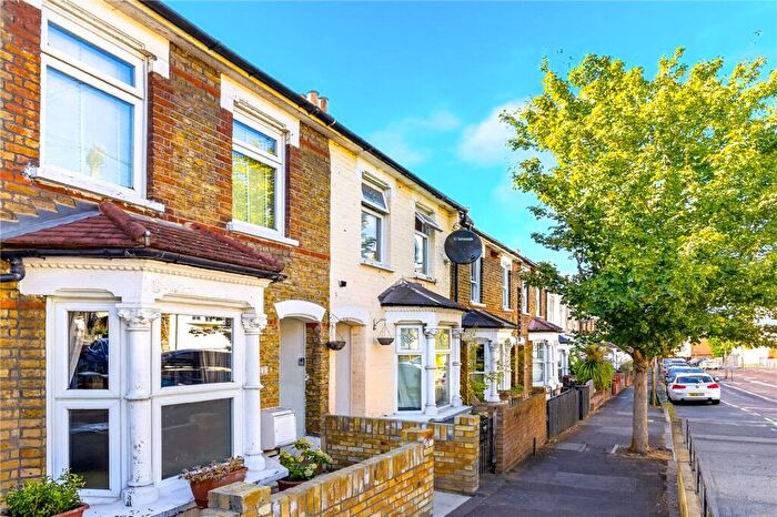 4 Bedroom Terraced House For Sale In Gaywood Road, Walthamstow, London, E17