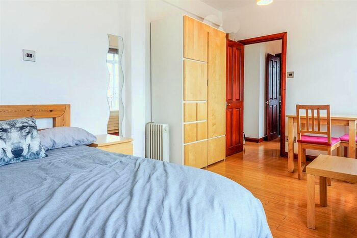 Studio To Rent In Rossmore Court, Park Road, Regents Park, NW1